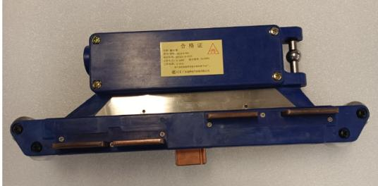 IP33 Protection Rating Current Collector and Slide Wire Current Collector with Rated Current 125A for AC 380-690V Operating Voltage