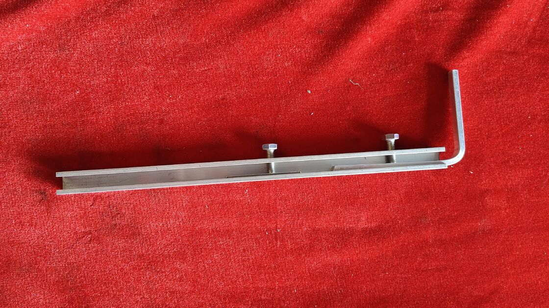 Flame retardancy Level V0 Waterproof Sliding Contact Line Rated Current 60A Net Weight Per Single Rail 555 Kilograms Durable