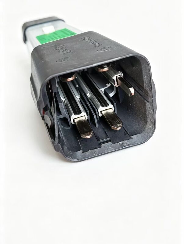 IP33 Shell Protection Rating Multi-pole Safe Slide Wire Featuring 3016mm Effective Service Length and 4.5KA Withstand Current Capacity