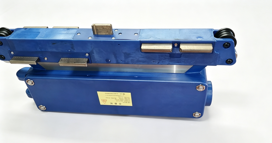 60mm² Copper Cable Cross-section Corrosion Resistant Sliding Contact Lines with 6.75KA Rated Peak Withstand Current for Moving Contact Line System